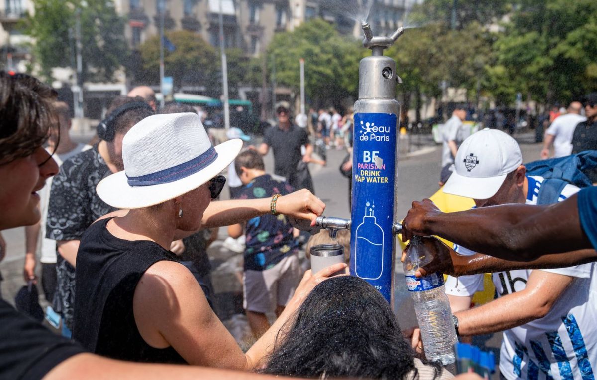 La canicule s'intensifie, tensions au Moyen-Orient et protestations contre Bruel