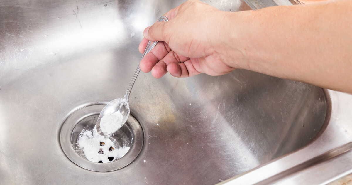 Des solutions astucieuses pour éradiquer les odeurs de canalisation