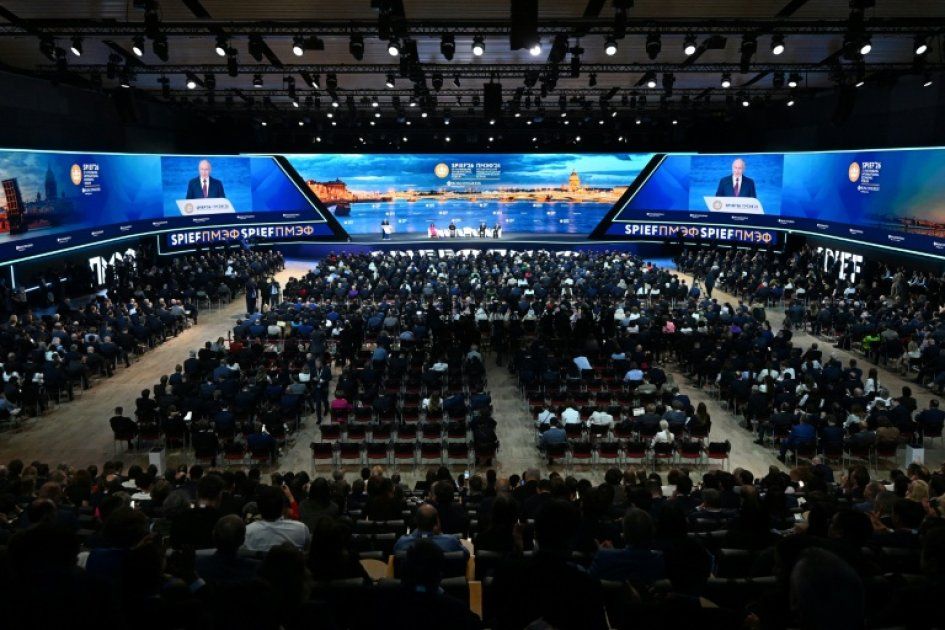 Drones ukrainiens et conclusion du Forum économique en Russie : un week-end d'intensité
