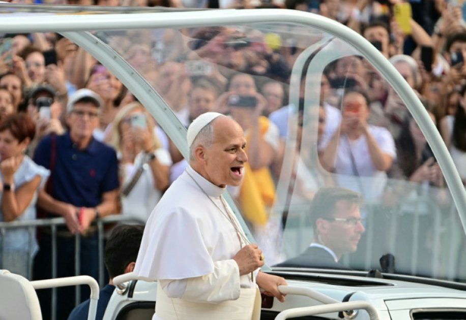 Le pape Léon XIV interpelle sur la santé mentale et les féminicides à Barcelone