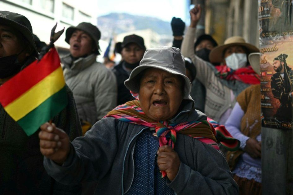 Bolivie : des milliers de manifestants réclament le départ d'un gouvernement contesté
