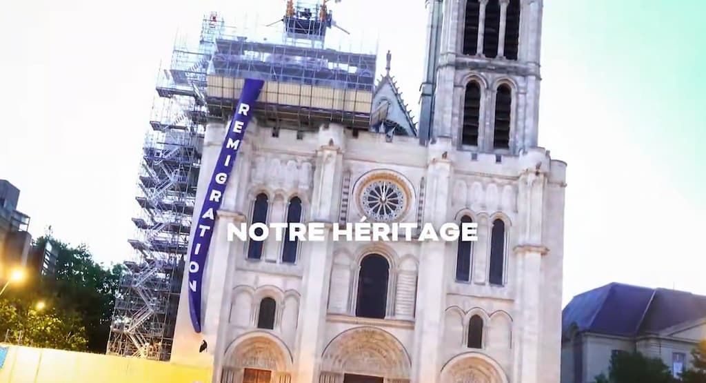 Bally Bagayoko s'indigne d'une banderole polémique sur la remigration