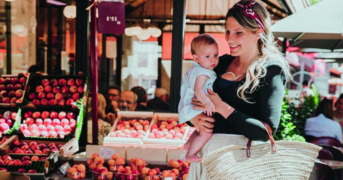 Les secrets d'Angèle Ferreux-Maeght pour nourrir naturellement bébé