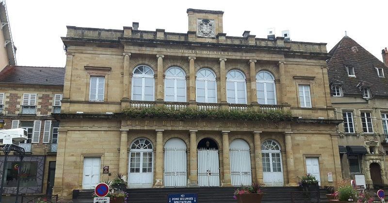 Moulins décrète un couvre-feu pour les mineurs durant la Coupe du Monde de football