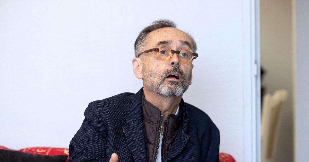 Un homme sous OQTF attaque Robert Ménard pour diffamation après un refus de mariage