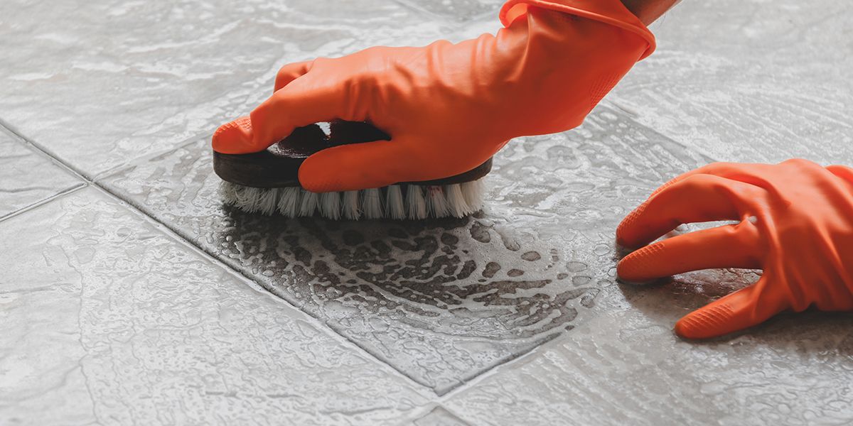 Redonnez éclat à votre carrelage : 7 astuces naturelles inspirées de nos grands-mères