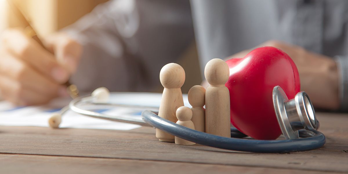 Peut-on bénéficier de la mutuelle santé de ses enfants en cas de difficultés financières ?
