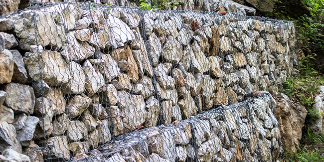 Qu'est-ce qu'un mur de soutènement ? Quelles caractéristiques ?