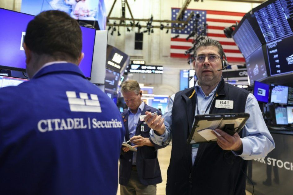 Wall Street : un équilibre précaire entre tensions géopolitiques et décisions de la Fed
