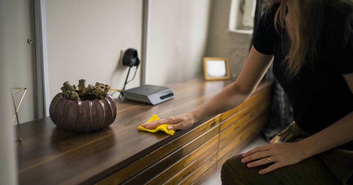 Des solutions simples pour effacer les taches sur vos meubles en bois