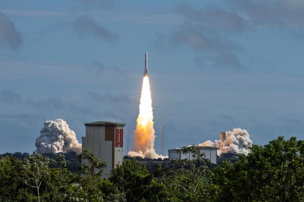 Ariane 6 établit un nouveau record en lançant 36 satellites : un tournant pour le spatial européen