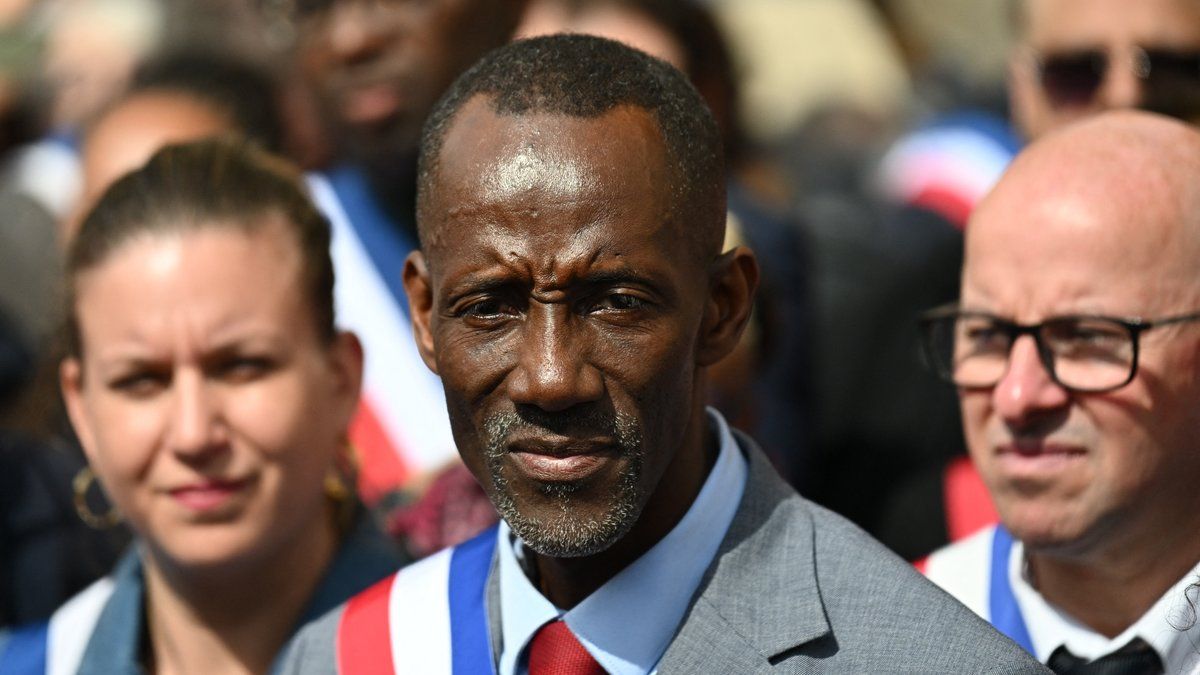 Bally Bagayoko défend le droit de siffler la Marseillaise : un cri du cœur contre l'État