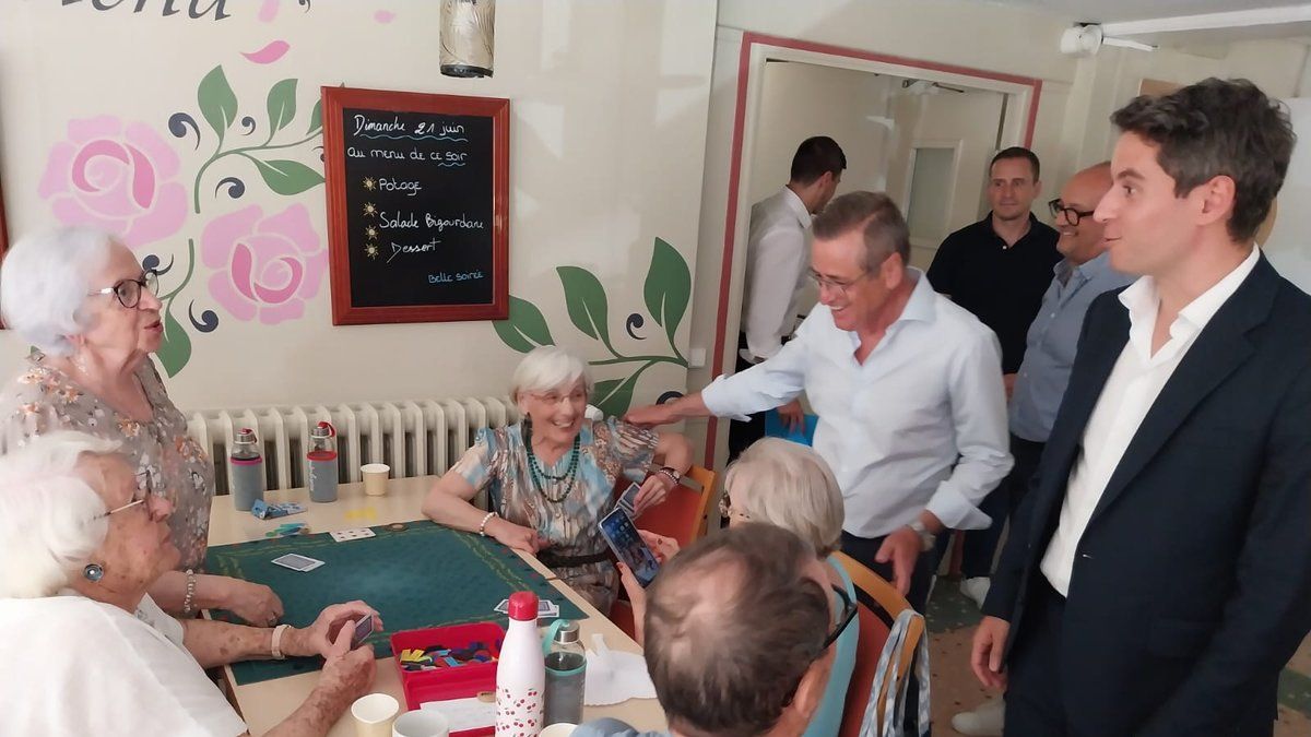 Gabriel Attal en campagne à Tarbes : un appel pour l'hôpital commun face à la canicule