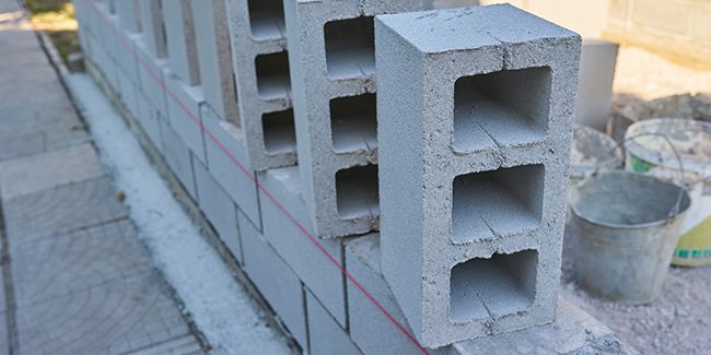 Les secrets du parpaing, moellon et bloc béton : des appellations révélatrices