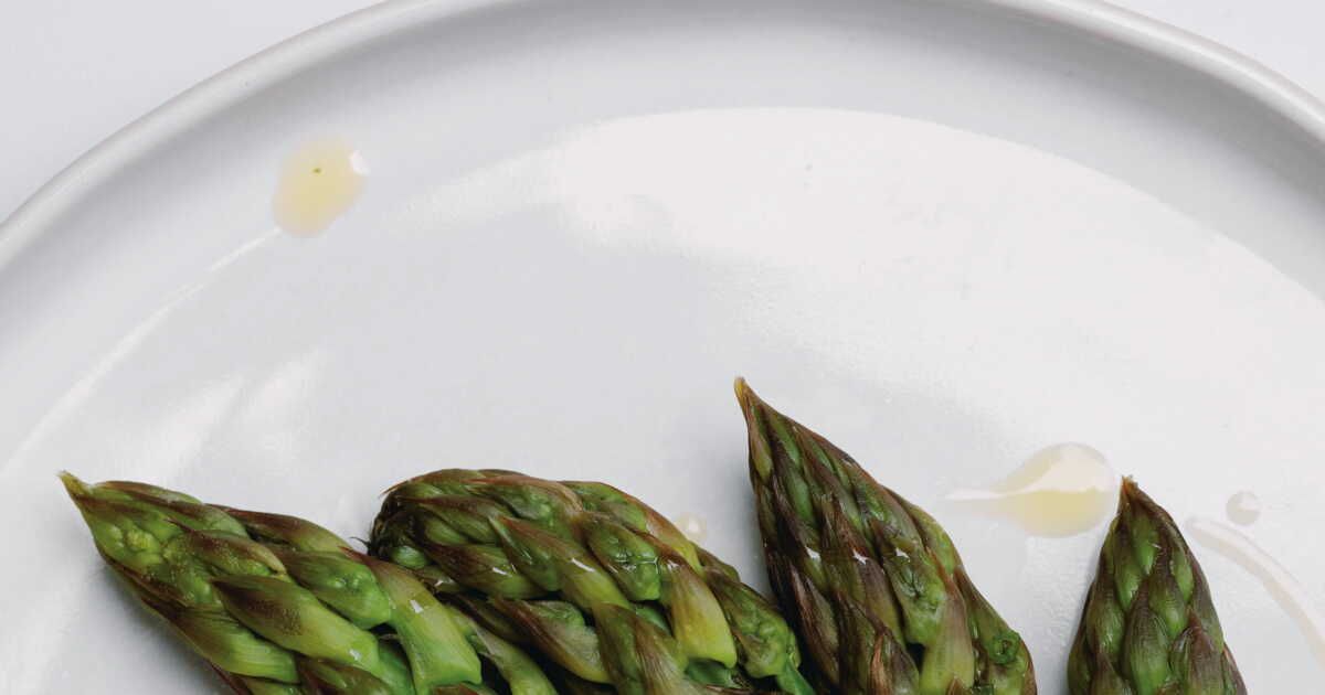 Les asperges de Whoogy's à la sauce mousseline : un délice printanier à découvrir