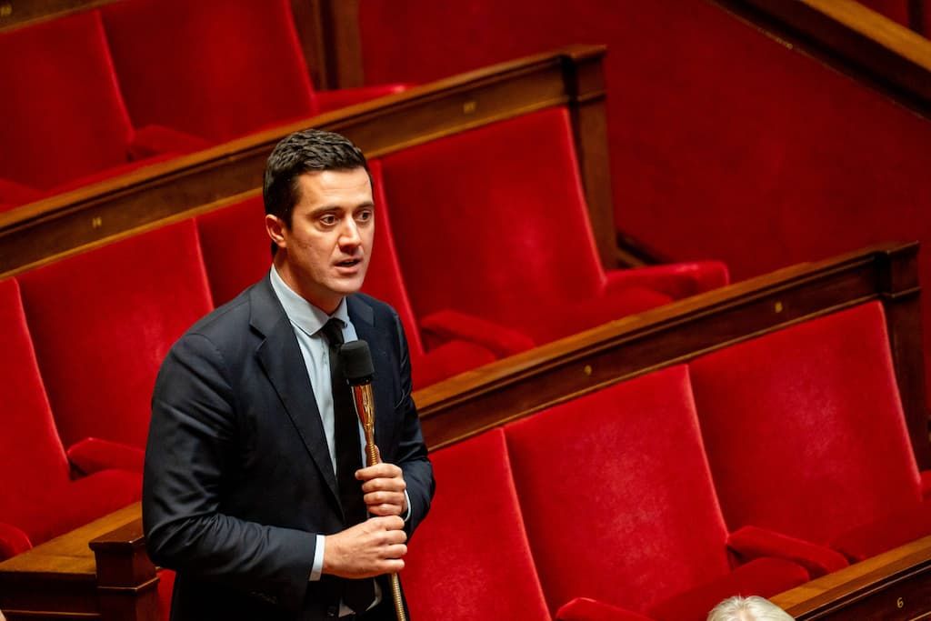 Le député RN Matthias Renault interpelle sur l'Institut La Boétie