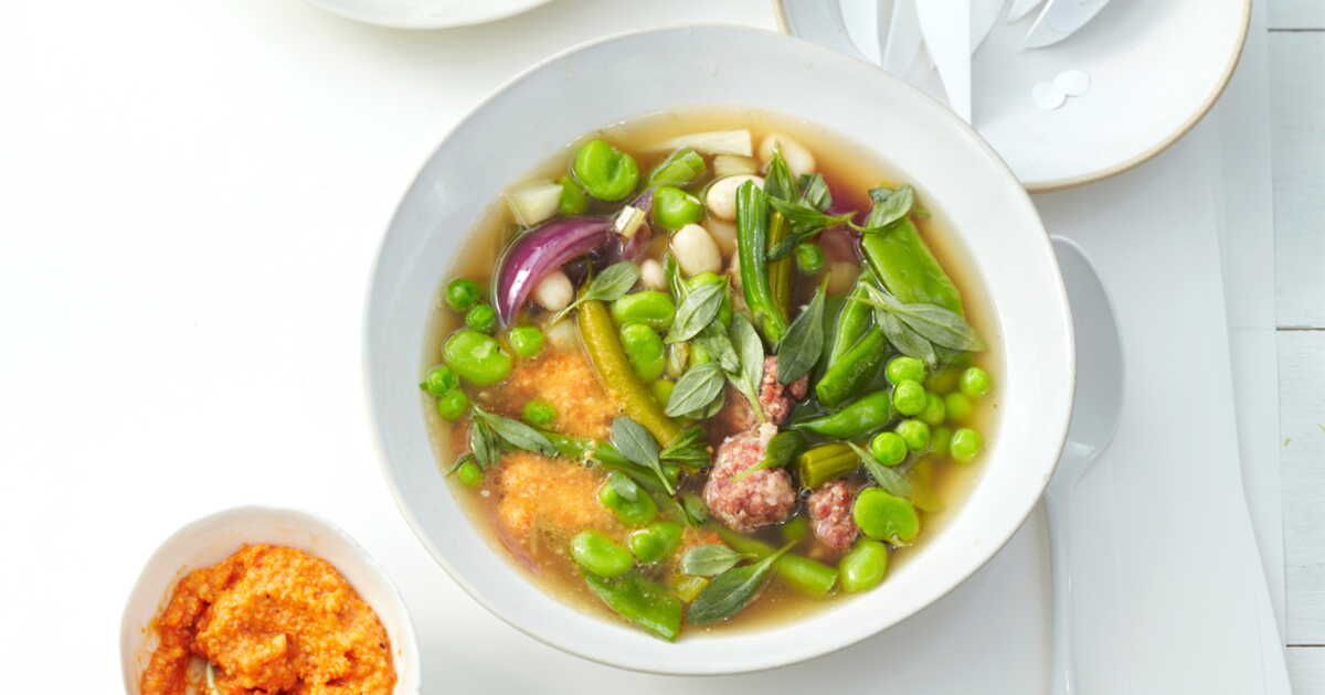 Soupe paysanne à la saucisse