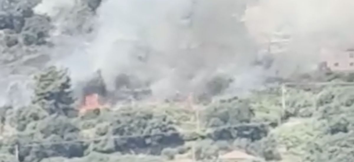 Incendies dévastateurs dans le Sud : des évacuations massives face aux flammes