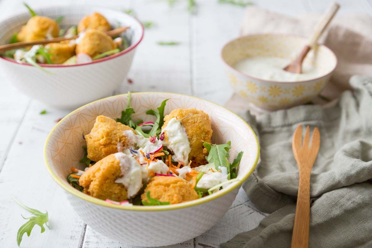 Assiette complète aux falafels et tsatsiki