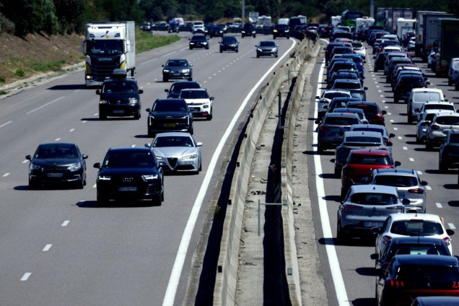Grands départs en vacances : des chemins chargés mais fluides sur les autoroutes