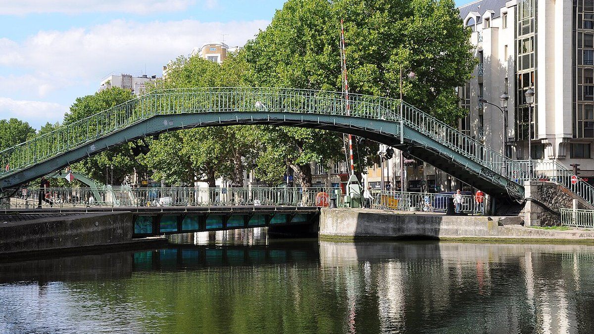 Découverte macabre dans le canal Saint-Martin : un corps sans vie repêché