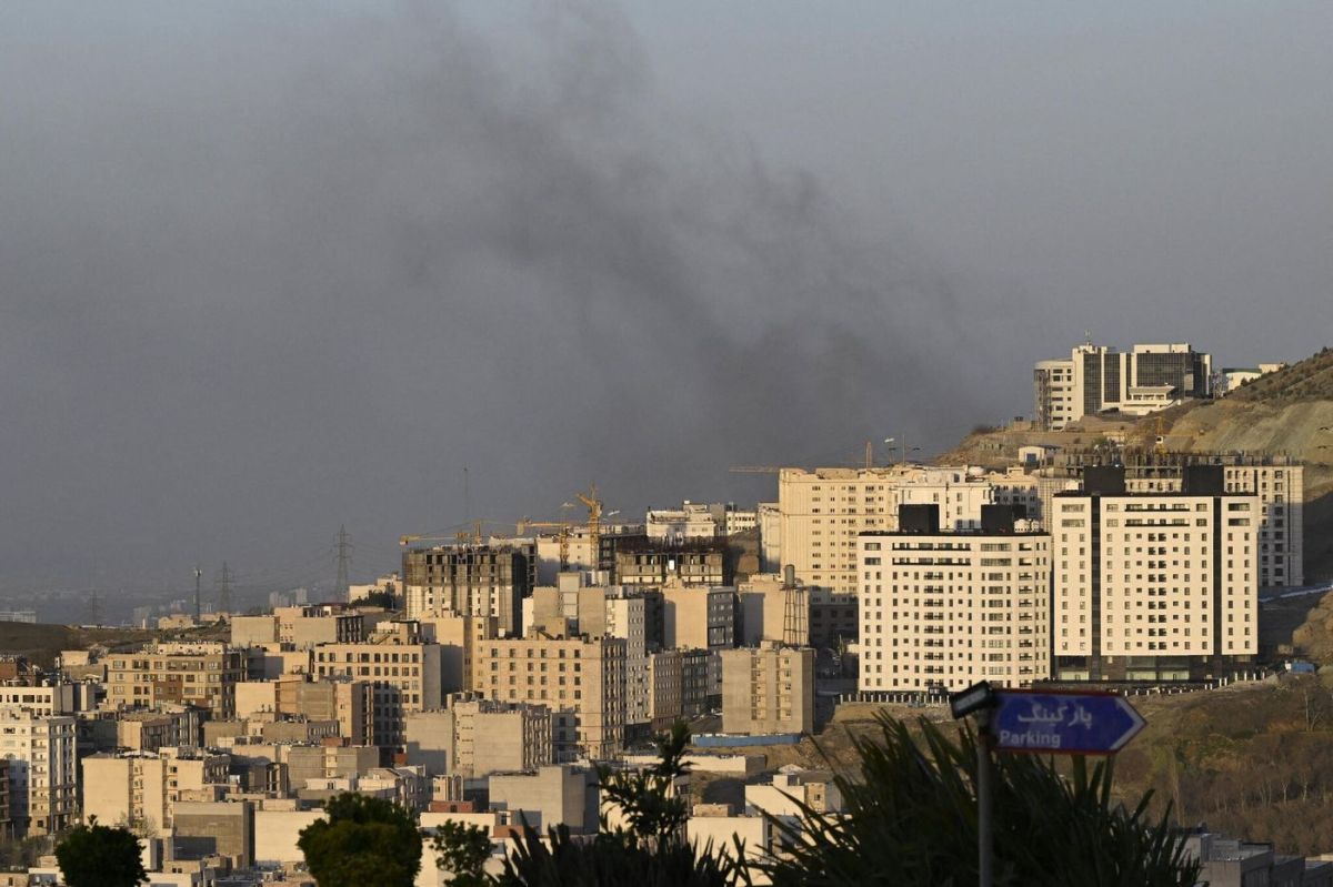 Tensions au Moyen-Orient : l'Iran riposte après des frappes américaines