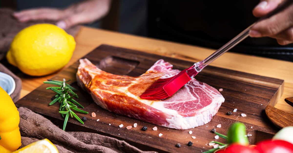La marinade parfaite de Cyril Lignac pour des viandes tendres au barbecue