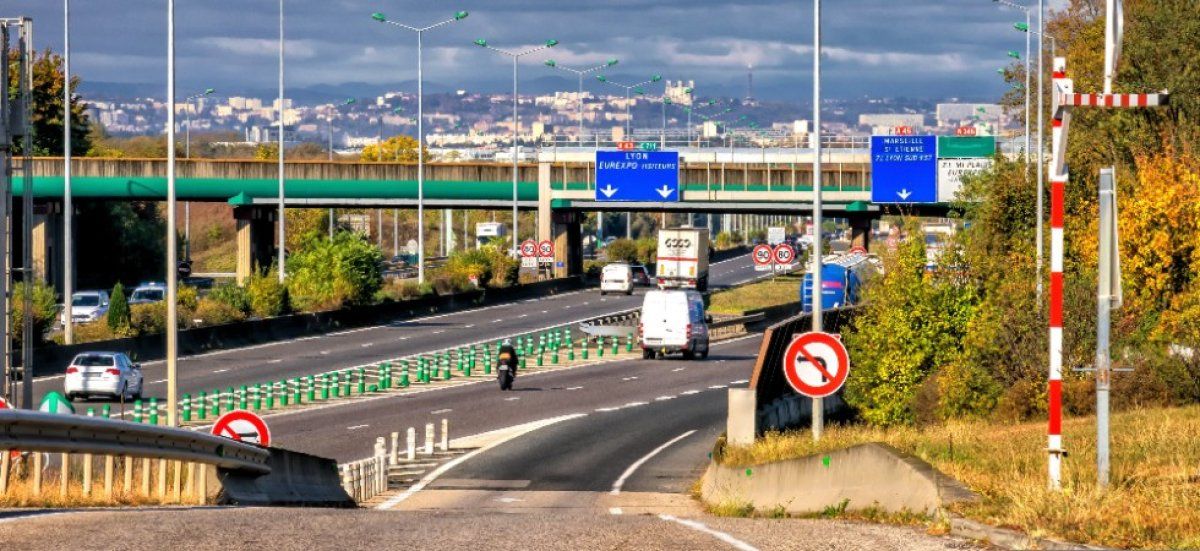 Redécouvrez l'autoroute : des astuces pour voyager moins cher